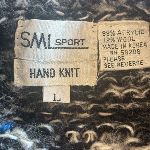 VINTAGE SML SPORT Hand Knit Sweat Vest Black Blue and‎ Grey Star Shapes Sz Large - Picture 9 of 10